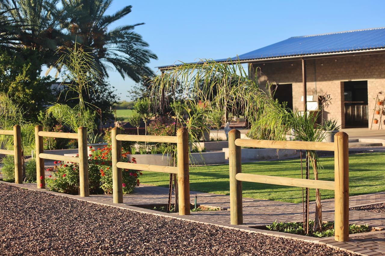 Bastion Farmyard Villa Mariental Buitenkant foto